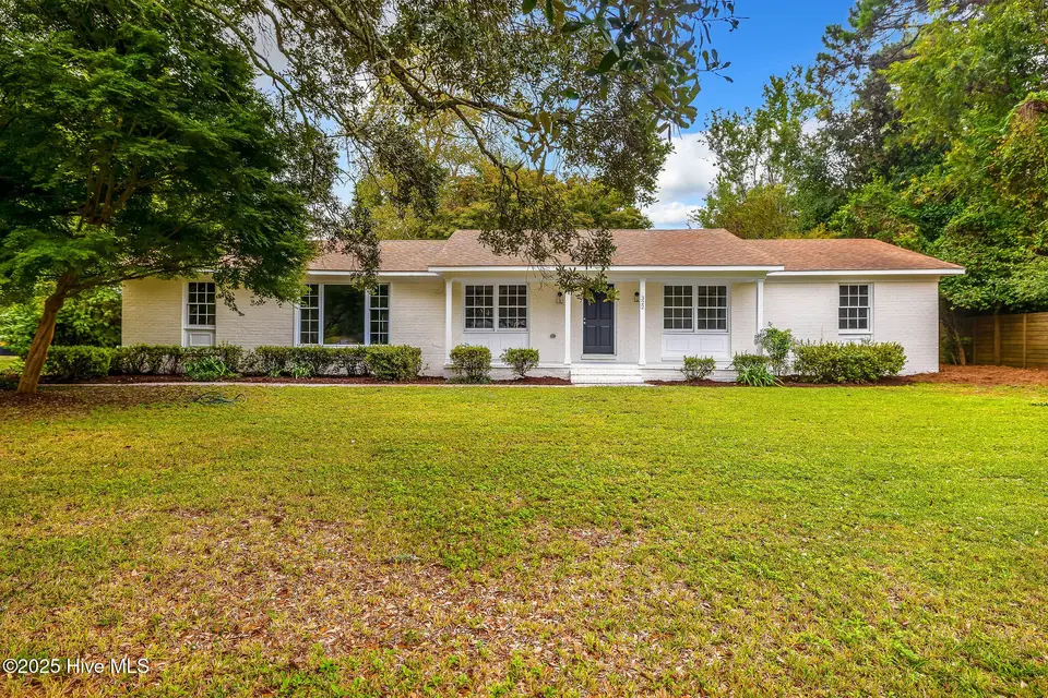 322 Windemere Road, Wilmington, NC 28405 – photo 1 of 45: 1Q3A3998-Edit--web-2