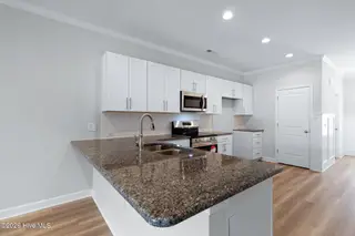 233 Cline Way Unit 106, Beaufort, NC 28516 – photo 11: Kitchen