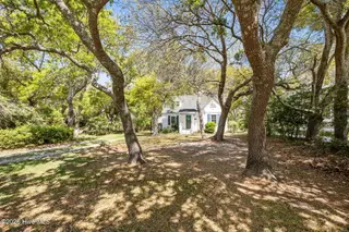 2205 Front Street, Beaufort, NC 28516 – photo 4: 4-web-or-mls-2205 Front St 004