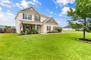 138 Cavalier Drive, Jacksonville, NC 28546 – photo 2: 03