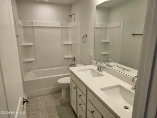 536 Glitter Bay Loop, Shallotte, NC 28470 — 5-bedroom home in Solserra, Shallotte, NC, photo 17 of 44: Bath 2