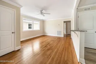 619 S 9th Street, Wilmington, NC 28401 – photo 7: 11-web-or-mls-DSC_5037