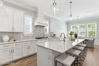 7204 Winchester Terrace, Wilmington, NC 28405 — 4-bedroom home in Landfall, Wilmington, NC, photo 16 of 60: 41-web-or-mls-dsc07983