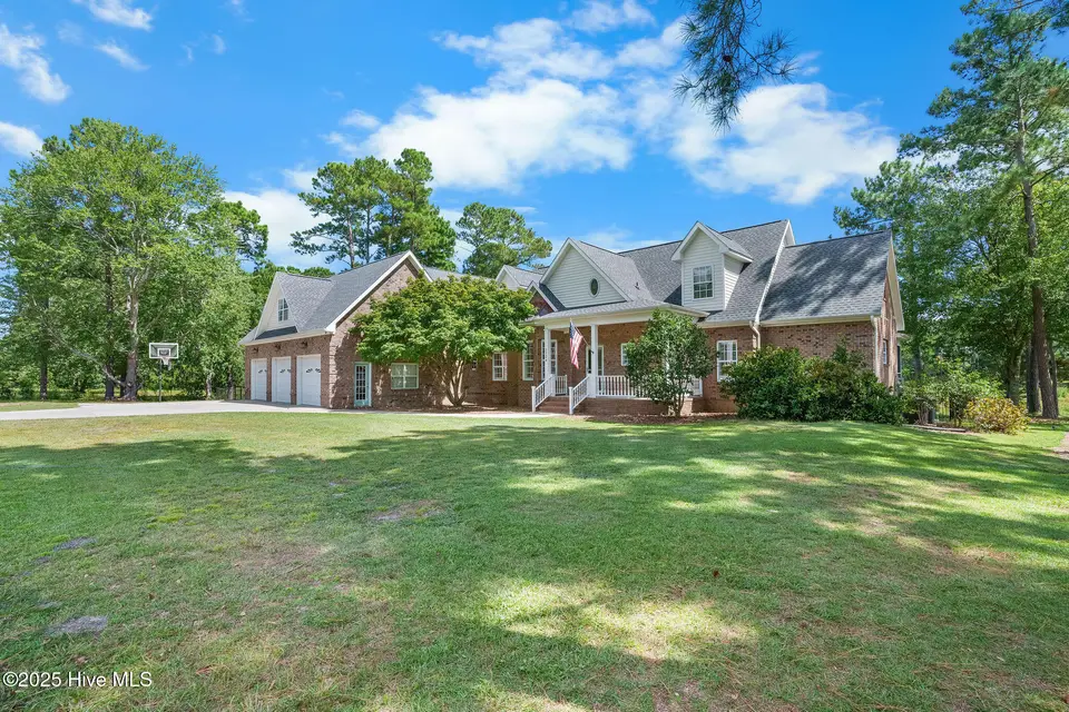 1134 N Shore Drive, Southport, NC 28461 – photo 1 of 72: 1134NShoreDr-23