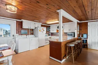 4025 E Beach Drive, Oak Island, NC 28465 – photo 18: 34-web-or-mls-CAMMediaLLC.com (34 of 47)
