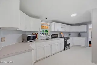 1223 Arvida Spur Road, Rocky Point, NC 28457 – photo 5