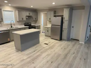 213 Pridgen Acres Drive, Clarkton, NC 28433 – photo 11: IMG_5104
