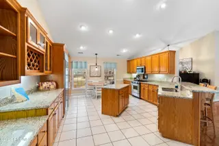 618 Oyster Bay Drive, Sunset Beach, NC 28468 – photo 10: Chef's kitchen