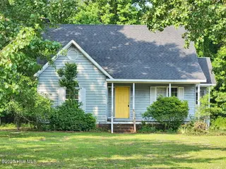 127 Hillingdale Drive, Washington, NC 27889 – photo 1: Front