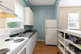 129 S 8th Street, Wilmington, NC 28401 — 6-bedroom home in Downtown, Wilmington, NC, photo 17 of 36: 8thS129-4kitDanBL33A0250-CR2
