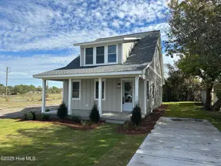 504 N 25th Street, Morehead City, NC 28557 – photo 3: Front right