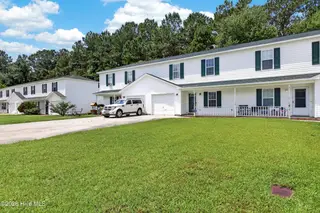 212 Winners Circle S, Jacksonville, NC 28546 – photo 2: 02