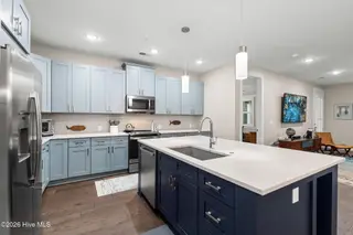 2537 St James Drive SE 901, Southport, NC 28461 — 3-bedroom condo in St James, Southport, NC, photo 14 of 46: Kitchen