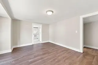 411 Latham Street, Greenville, NC 27834 – photo 18: 30-web-or-mls-IMG_9942_edit