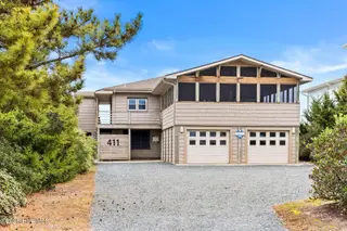 411 S Anderson Boulevard, Topsail Beach, NC 28445 — 3-bedroom home in Topsail Inlet Terrace, Topsail Beach, NC, photo 1 of 53: 002_411_s_anderson_blvd-02_811