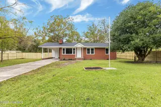 175 Kellumtown Road, Hubert, NC 28539 — 3-bedroom home, Hubert, NC, photo 4 of 23: House (Front 4)