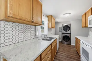 518 Ruth Avenue, New Bern, NC 28560 – photo 11: Kitchen