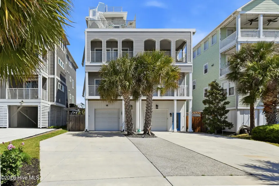 302 Alabama Avenue Unit 2, Carolina Beach, NC 28428 – photo 1 of 64: 1_302_alabama_ave_unit_2_001