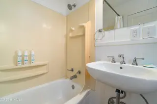 503 W Bogue Boulevard, Atlantic Beach, NC 28512 – photo 24: Bathroom View