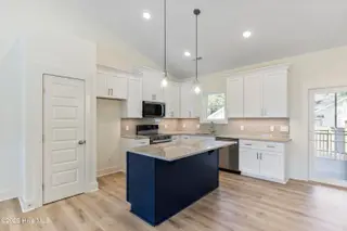 310 Lewis Drive, Carolina Beach, NC 28428 – photo 8: IMG_4618