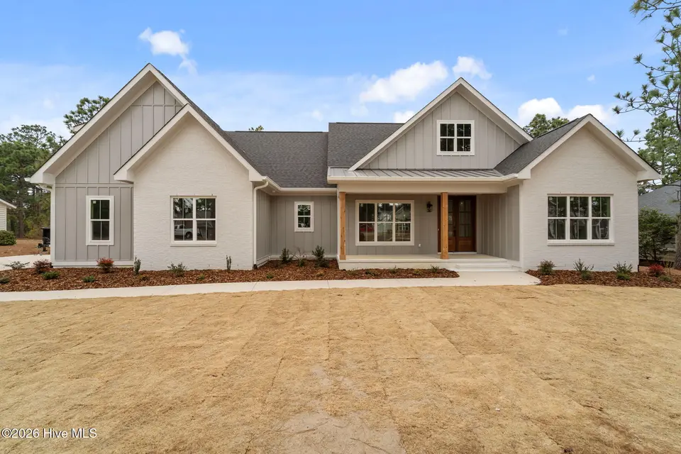 204 Longleaf Drive, West End, NC 27376 – photo 1 of 21: 46-web-or-mls-DSC07345