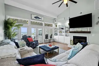 104 S 3rd Street 1-4, Morehead City, NC 28557 – photo 4: Gillis.4