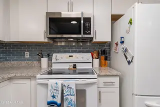 1814 Caracara Drive, New Bern, NC 28560 – photo 11: Kitchen