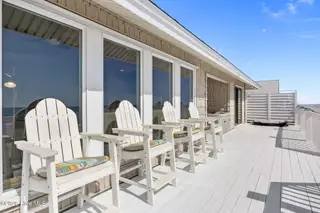 1420 S Shore Drive, Surf City, NC 28445 – photo 6: 48-web-or-mls-1420 S Shore Dr. 106