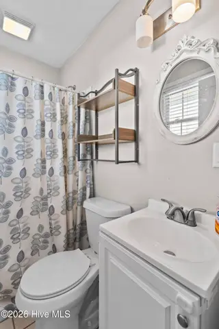 3002 Northwoods Drive, Jacksonville, NC 28540 – photo 22: 425A2309