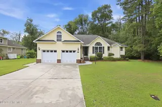 2159 Royal Pines Drive, New Bern, NC 28560 – photo 4: 4-web-or-mls-0C0A9330