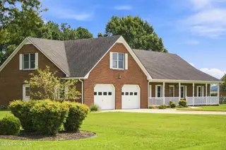702 Everett Drive, Elizabeth City, NC 27909 – photo 3: 002_mh2_4247