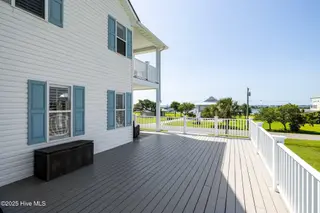 240 Live Oak Road, Newport, NC 28570 – photo 7: 48-web-or-mls-1S3A8634