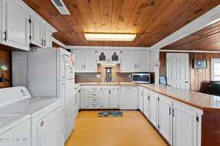 4025 E Beach Drive, Oak Island, NC 28465 – photo 17: 33-web-or-mls-CAMMediaLLC.com (33 of 47)