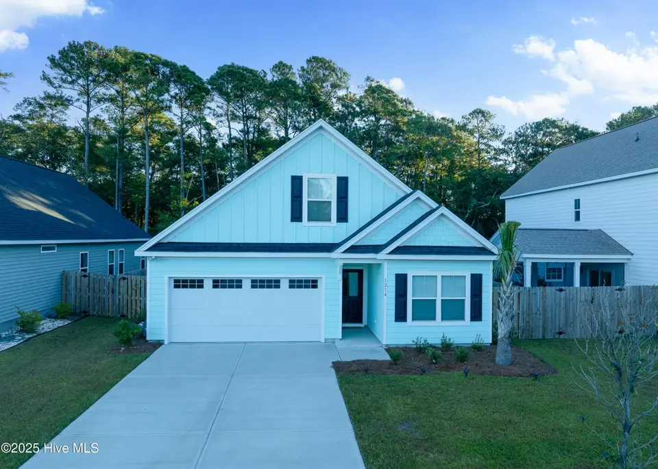 1214 N Caswell Avenue, Southport, NC 28461 – photo 1 of 35: 1214 N Caswell Ave MLS-1