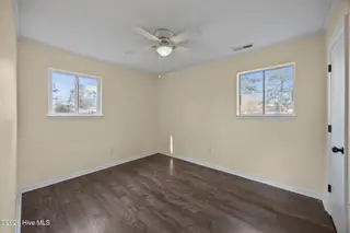 401 Ramsey Drive, Jacksonville, NC 28540 – photo 14: 14-web-or-mls-401 Ramsey Dr. 18