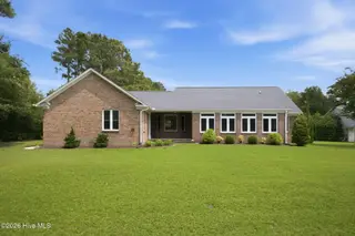 107 Silver Lake Court, Swansboro, NC 28584 – photo 10: 37-web-or-mls-590A5402-edit