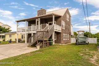 413 Club Colony Drive, Atlantic Beach, NC 28512 – photo 2: Amazing Club Colony home