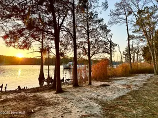 5514 Gondolier Drive, New Bern, NC 28560 – photo 6: 5514 Gondolier Dr.