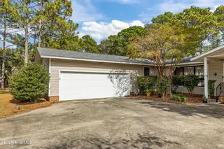 228 Star Hill Drive, Cape Carteret, NC 28584 – photo 4: 228 Star Hill Drive