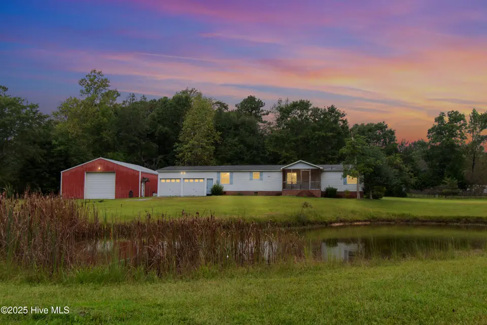 266 Morse Drive, Hubert, NC 28539 — 3-bedroom manufactured home, Hubert, NC, photo 1 of 41: DSC_6899_tw