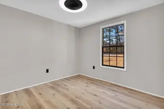 115 Grassy Meadow Drive, Richlands, NC 28574 — 3-bedroom manufactured home in Grassy Meadows, Richlands, NC, photo 18 of 33: 57_115 grassy mdws dr 00057
