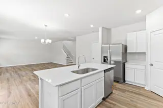 605 S Squires Run Lane, Richlands, NC 28574 – photo 10: Kitchen