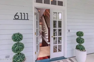 6111 Leeward Lane, Wilmington, NC 28409 — 5-bedroom home in Windward, Wilmington, NC, photo 8 of 48: southerland-WEB-8205