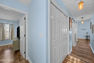 636 Brewster Lane, Wilmington, NC 28412 – photo 24: 28_hallway