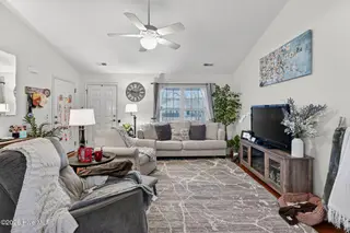7129 Thurgood Road, Wilmington, NC 28411 – photo 4: 04_beyc69a20b54be32f