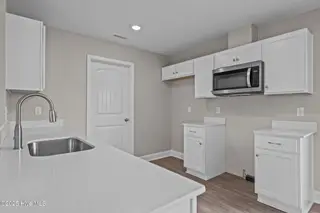 925 Campbell Street, Wilmington, NC 28401 – photo 14: 18-web-or-mls-DSC03450