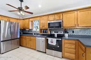 1830 E Boiling Spring Road, Southport, NC 28461 – photo 11: shniderproductions.com-27