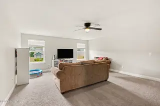 52 Heirloom Court, Benson, NC 27504 – photo 23: 022_file_7072