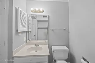 70 Barnes Street, Greenville, NC 27858 – photo 7: 7-web-or-mls-BLS_0012