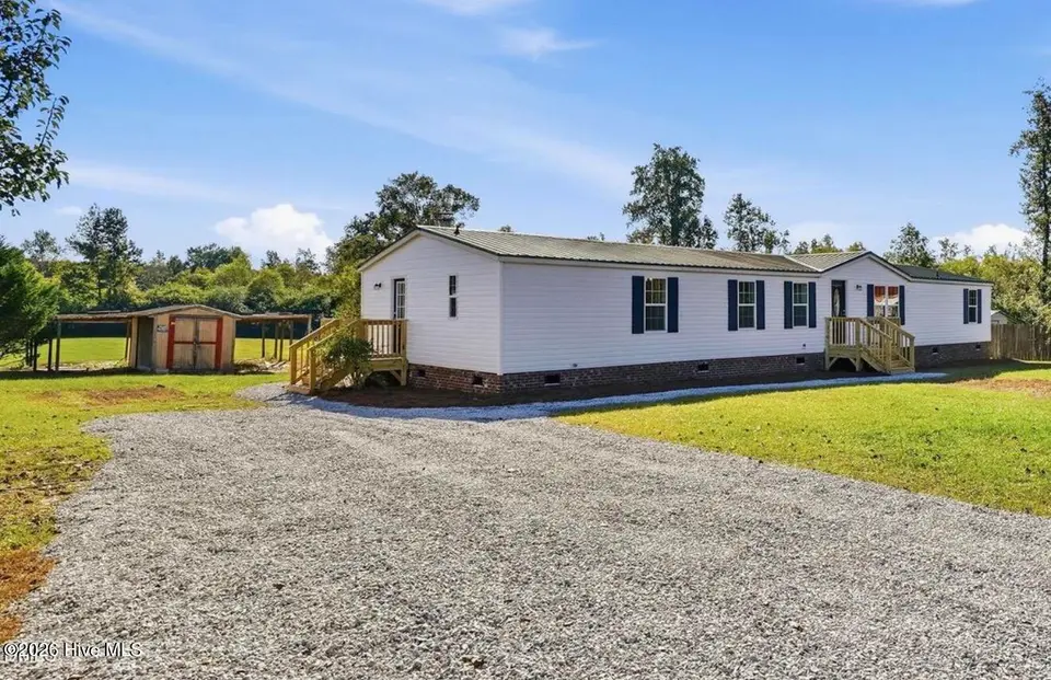 185 Boney Road, Rose Hill, NC 28458 — 4-bedroom home, Rose Hill, NC, photo 1 of 30: IMG_8140